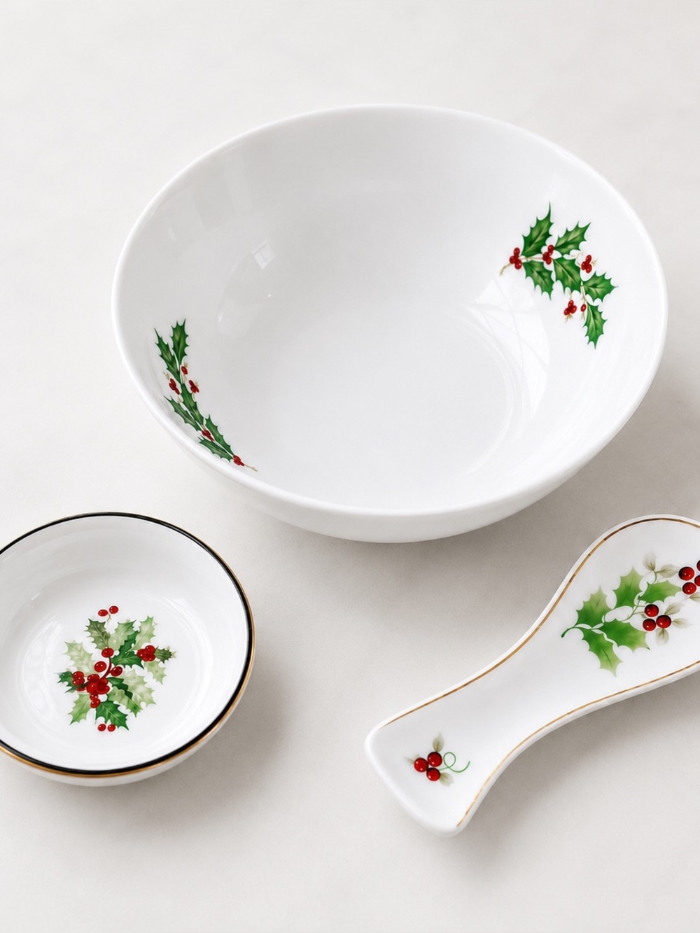 Holly & Berries 3 PCS Holiday Serving Set Serving Bowl Small Bowl Spoon Rest